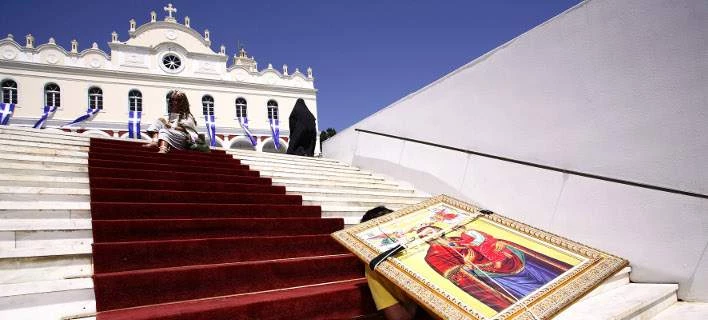 Ιερά Σύνοδος κατά ΣΥΡΙΖΑ και Ποταμιού για την Τήνο: Εκαναν ό,τι και η Χούντα